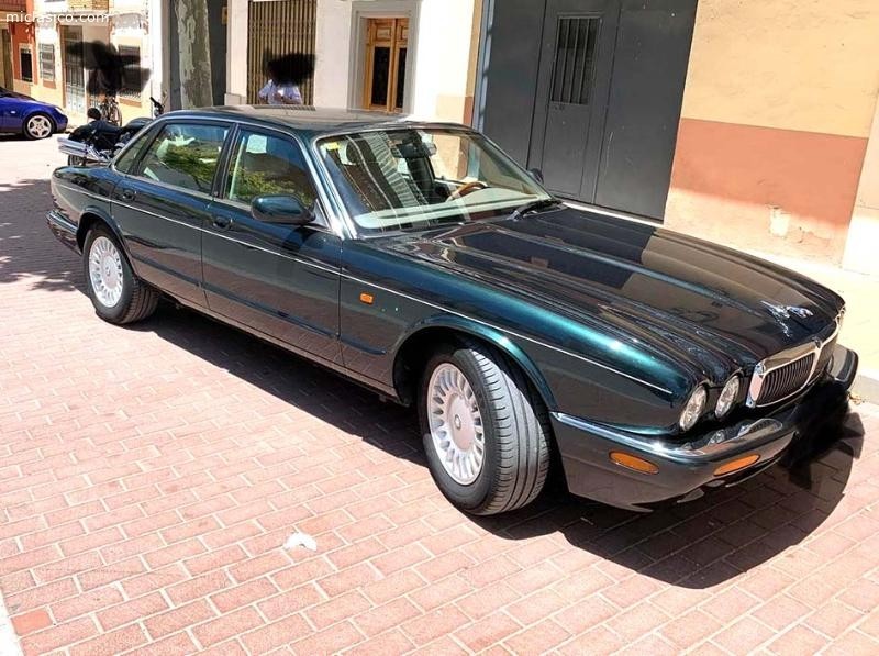 XJ8 EXECUTIVE 3.2 V8