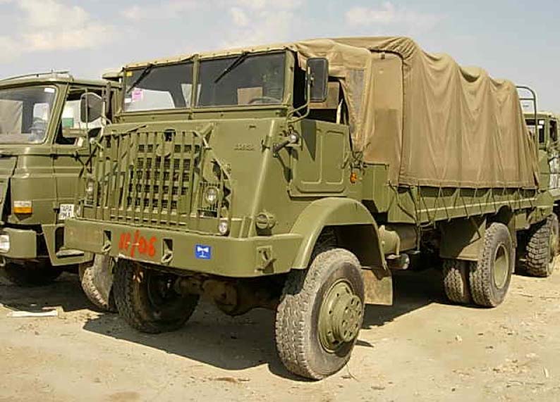 318149 Perfil goma puerta Pegaso-3045 - Camion vehiculos militares ropa  uniformes militar ejercito venta